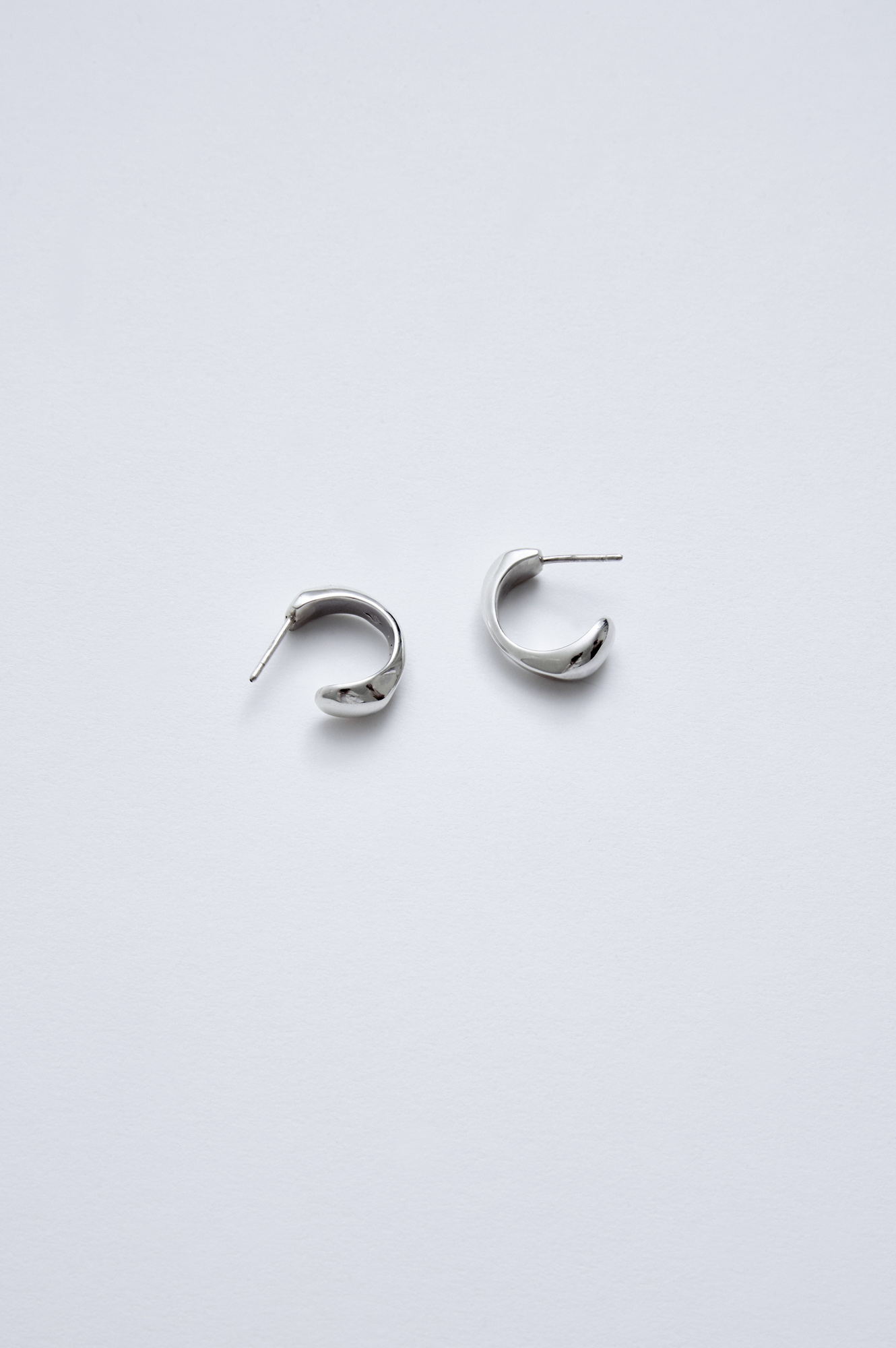 Julia Bartsch jewellery earring small silver side_1