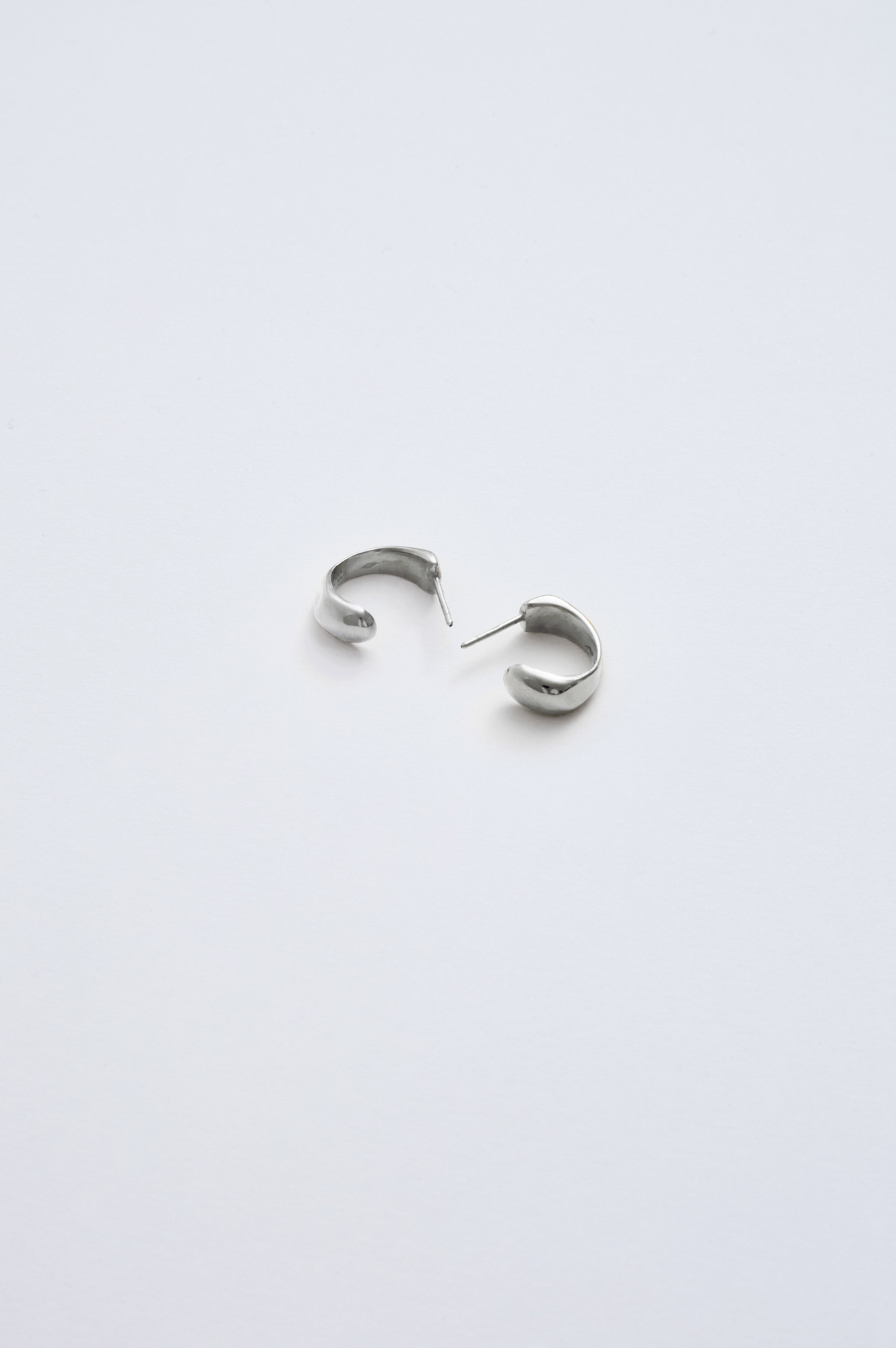 Julia bartsch Jewellery earring small silver inside_1